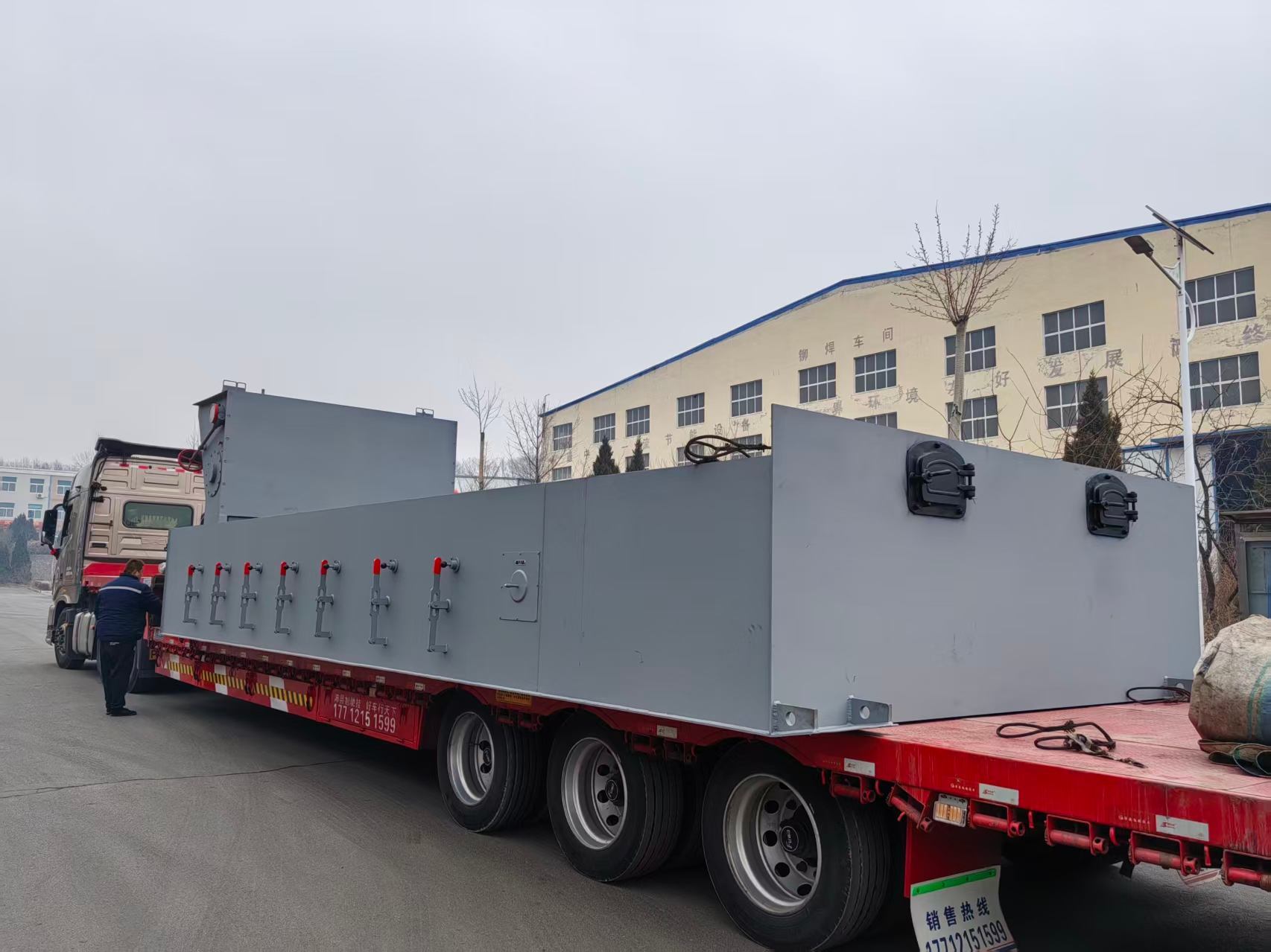 One 40-ton layered coal hopper and one coal mixer have been shipped by us from our partner factory, Dalian Huiying Mechanical Grate Furnace Factory